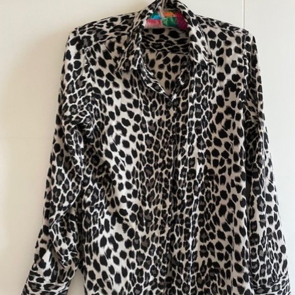 Leopard Print Fitted Blouse - Picture 1 of 3
